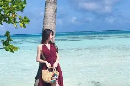 情商、妆造、夹子音处处被吐槽她路人缘这么差了？
