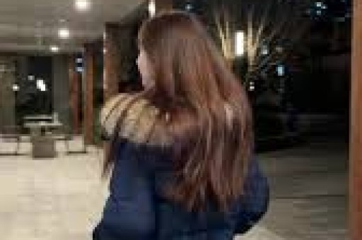 小米汽车直播间遭网暴仅剩一家门店直播雷军抖音账号半个月掉粉30万